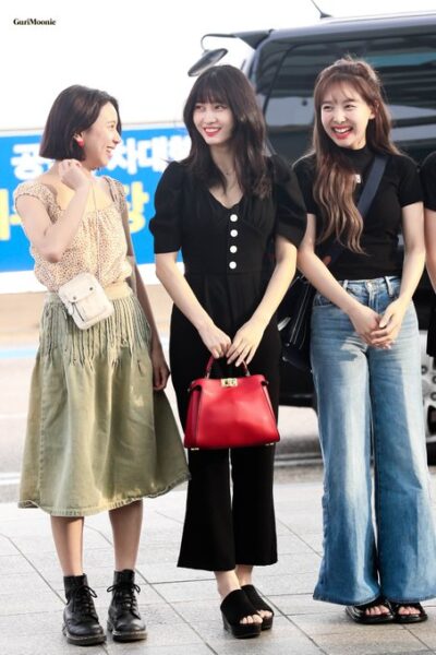 TWICE(トゥワイス)モモの私服！着用してるスウェットのブランドはどこ？